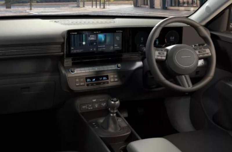 https://www.clarkshyundai.co.uk/assets/media/driverscockpitinthekonahybrid.jpeg