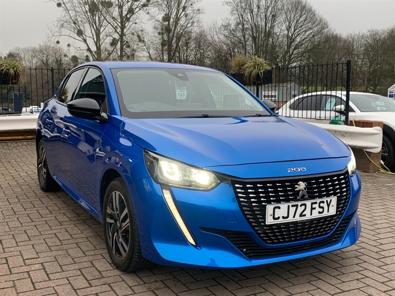PEUGEOT 208